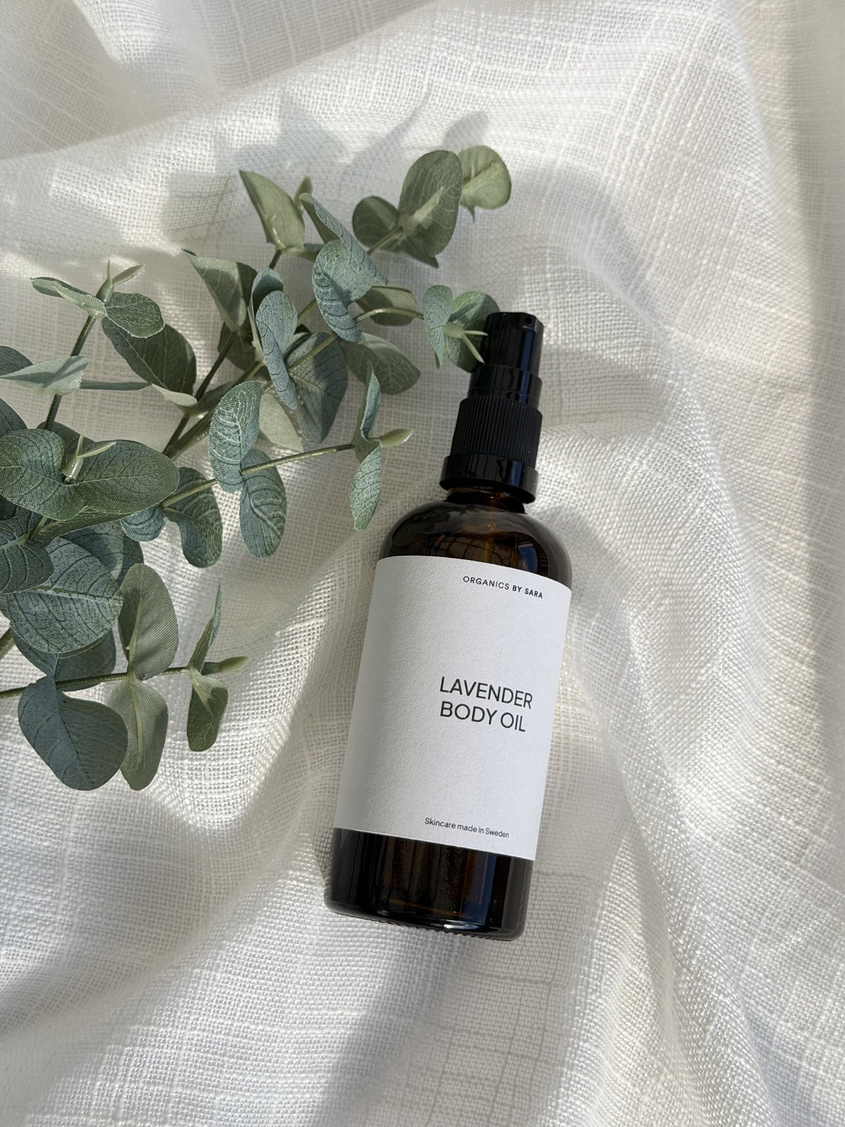 Lavender Body Oil på linne med eukalyptus