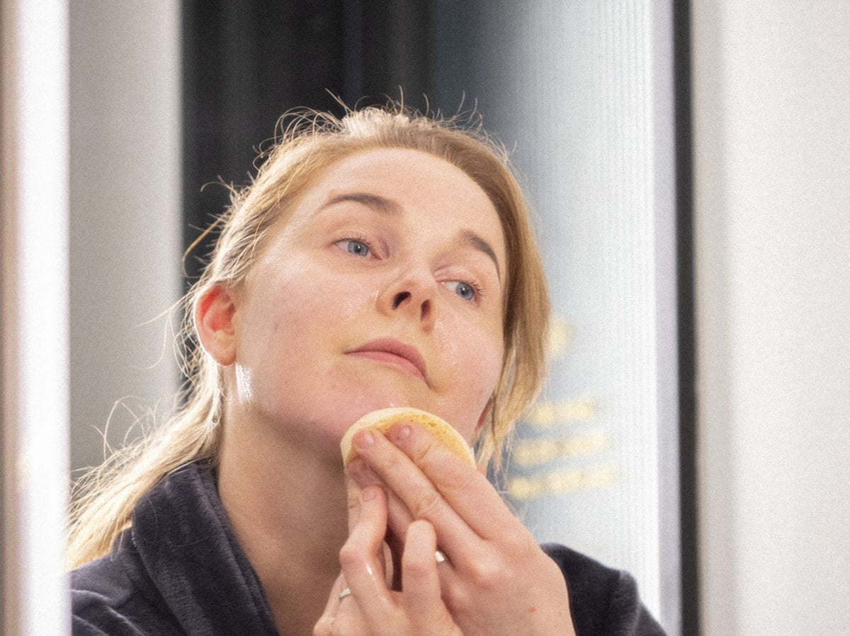 Skonsam rengöring med svamp